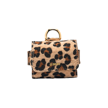 Upload image to Gallery viewer, GLAM. Kişiselleştirilebilir AirPods Kılıfı Leopar