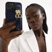 Görseli Galeri görüntüleyiciye yükleyin, UMBI GLAM. Kişiselleştirilebilir Deri iPhone Kılıfı - Lacivert/Gold