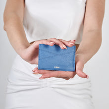 Upload image to Gallery viewer, YOUZ. Kişiselleştirilebilir Deri Kartlık Mavi