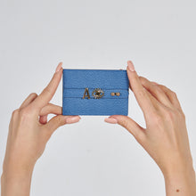 Upload image to Gallery viewer, YOUZ. Kişiselleştirilebilir Deri Kartlık Mavi