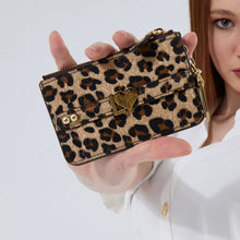 Upload image to Gallery viewer, GLAM. Kişiselleştirilebilir Mini Cüzdan Leopar
